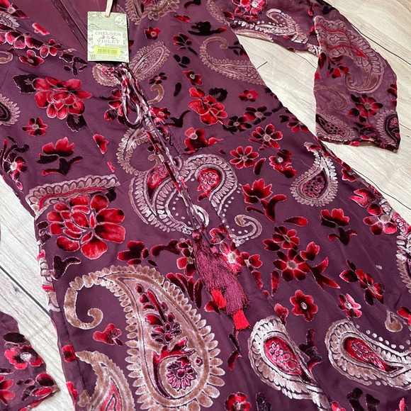 Chelsea & Violet paisley jumpsuit SZ medium NWT - Picture 3 of 5